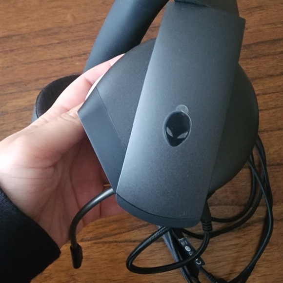 Alienware 7.1 PC Gaming Headset - Picture 3 of 4